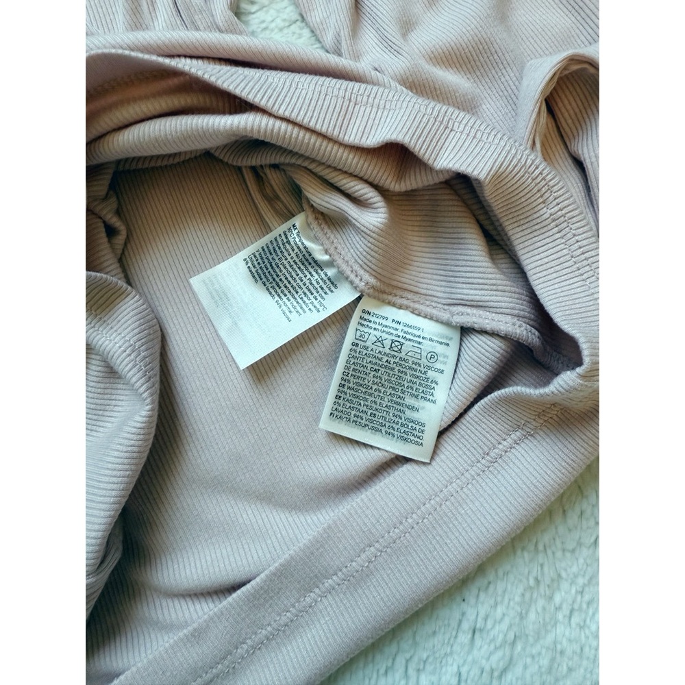 NEW H&M | Lace-Trimmed Rib Top - Picture 6 of 9